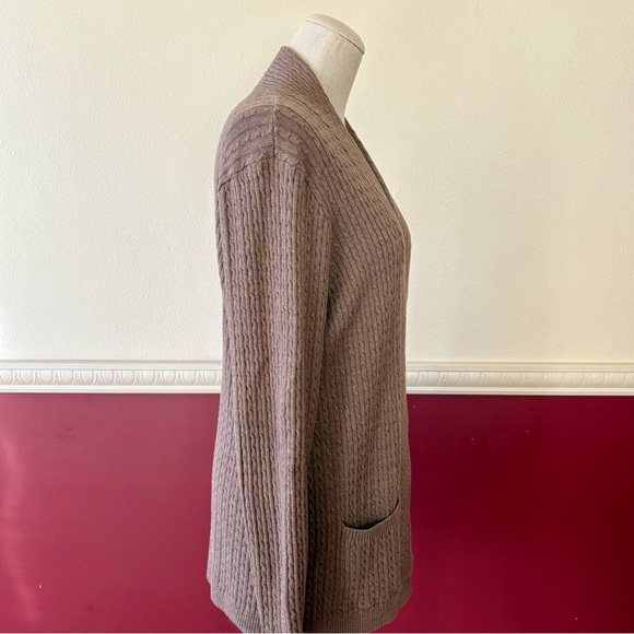 Jeanne Pierre Cableknit open cardigan sweater in taupe brown - Picture 4 of 10